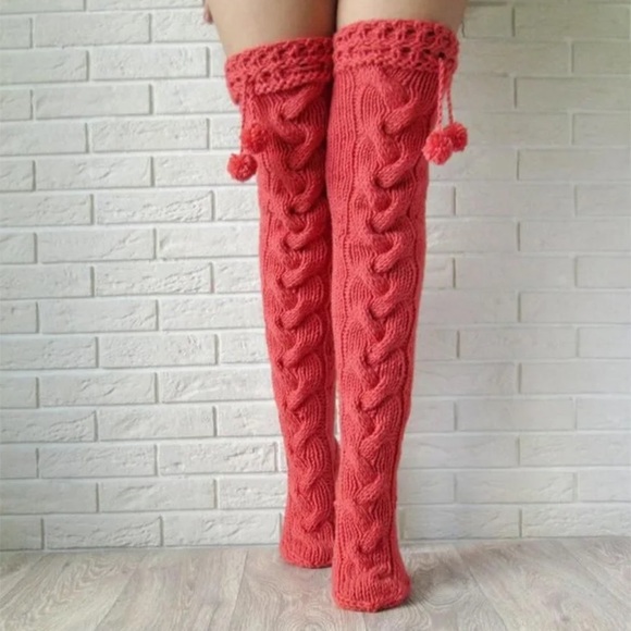 Over the knee warm knit socks with pom poms - Picture 1 of 8